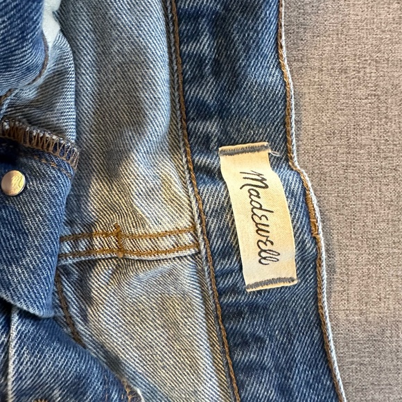 Madewell Relaxed Denim Shorts in size 24 - Picture 3 of 6